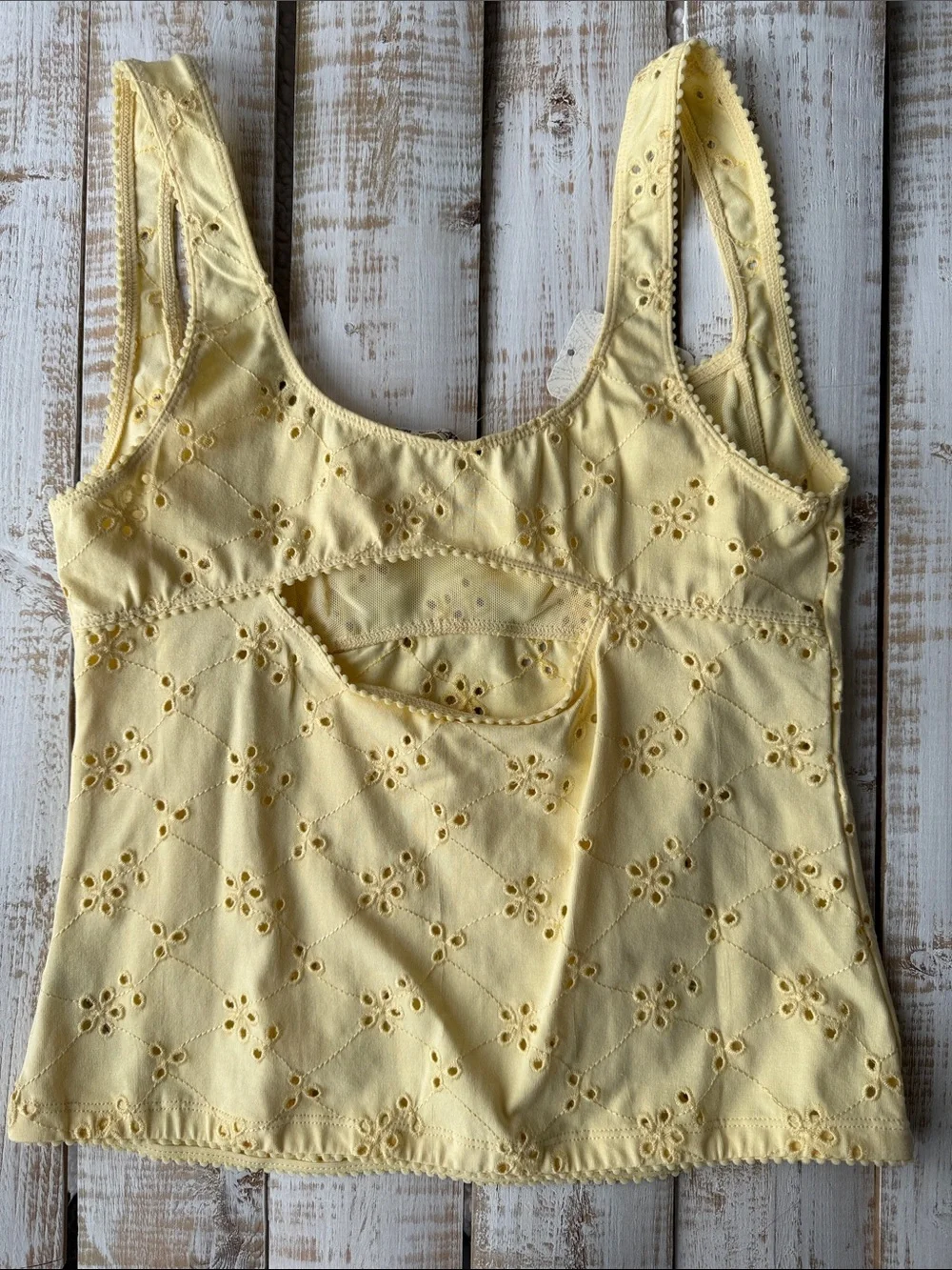 Free People Full Bloom Eyelet Cami Size M Banana Cream NWT - Picture 3 of 3